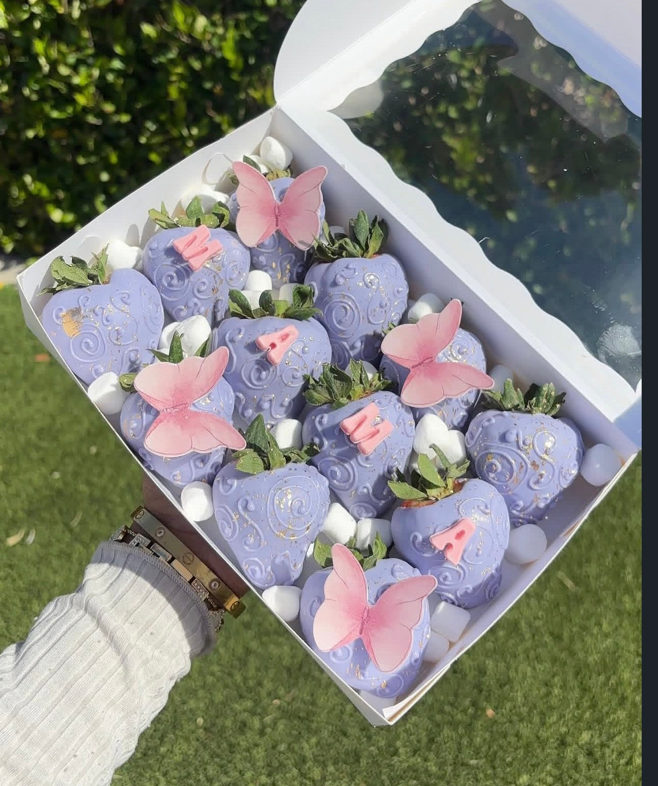 12 strawberries Customize